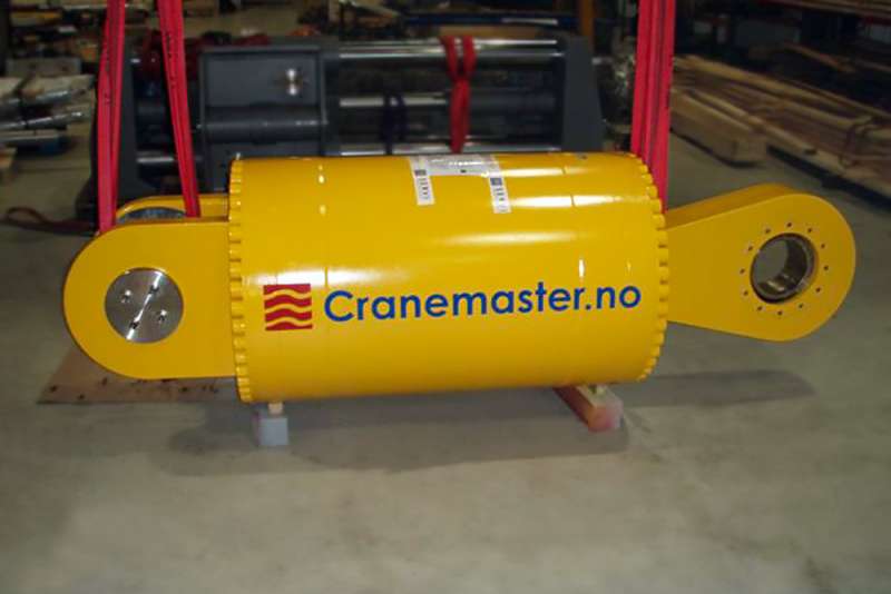Cranemaster-custom-made-shock-absorber-for-STL-buoy-system